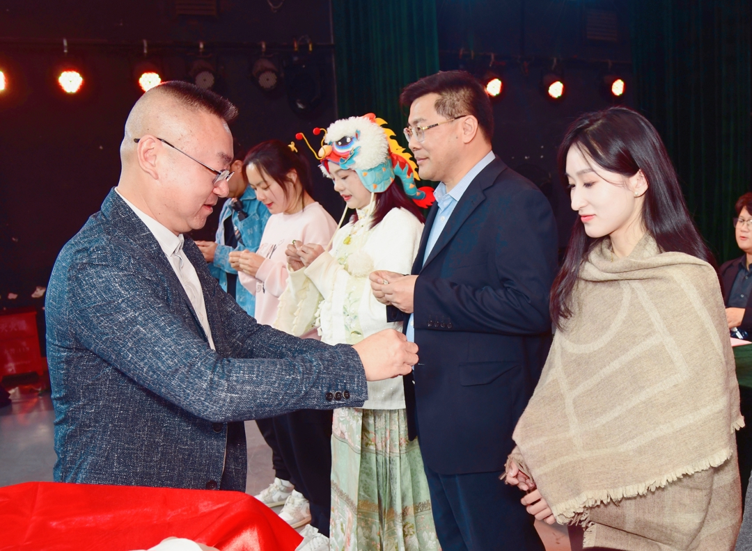 bfba2bad54304c7eb24dba413ee5d0e4.jpg bfba2bad54304c7eb24dba413ee5d0e4.jpg